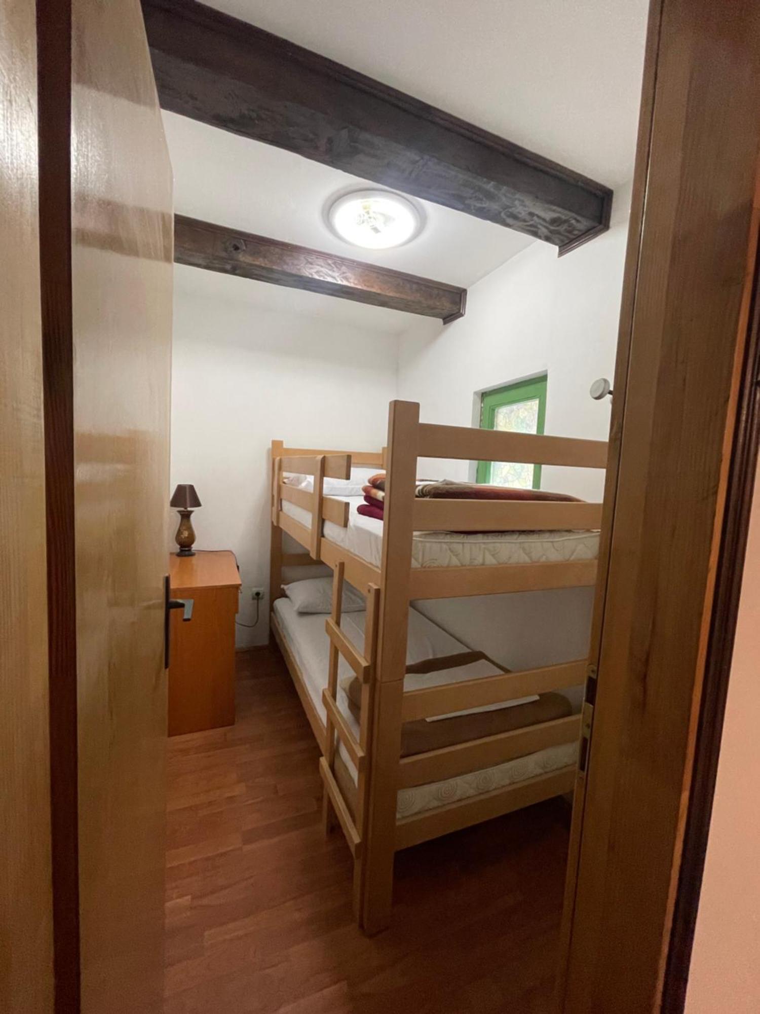 Dedina Kuca 1937 Apartment โมกราโกรา ภายนอก รูปภาพ