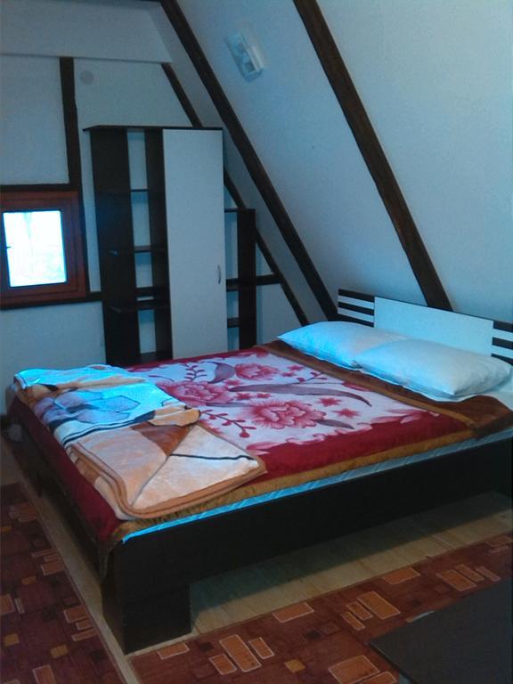 Dedina Kuca 1937 Apartment โมกราโกรา ภายนอก รูปภาพ